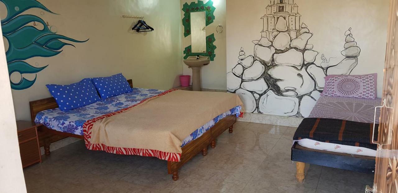 Padmaa Hampi Villa מראה חיצוני תמונה