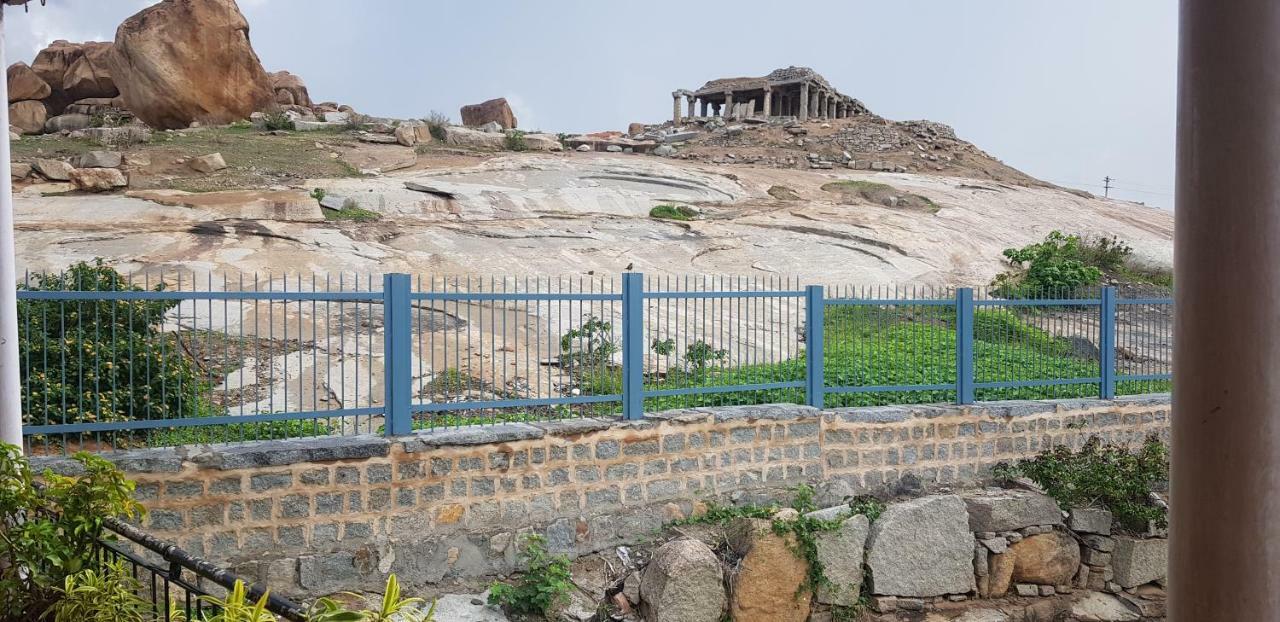 Padmaa Hampi Villa מראה חיצוני תמונה